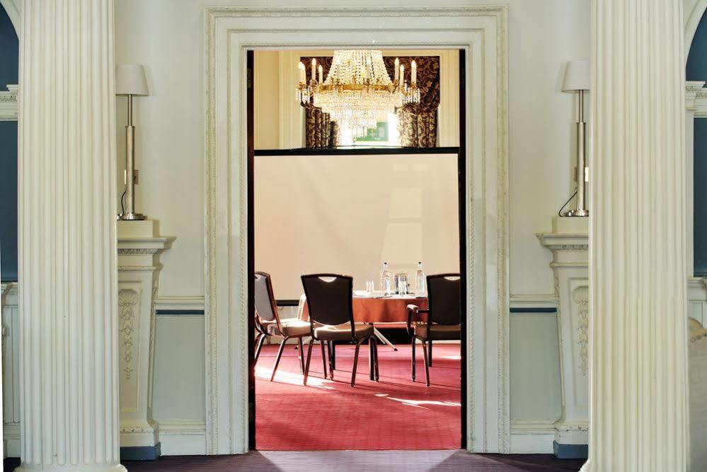 Buxted Park Hotel 외부 사진